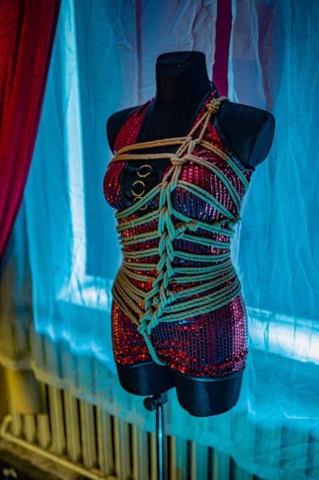 Apartment Vintage Bdsm Kinky - Entire 65m2 Space For Up To 6-guests - Fully Equipped *