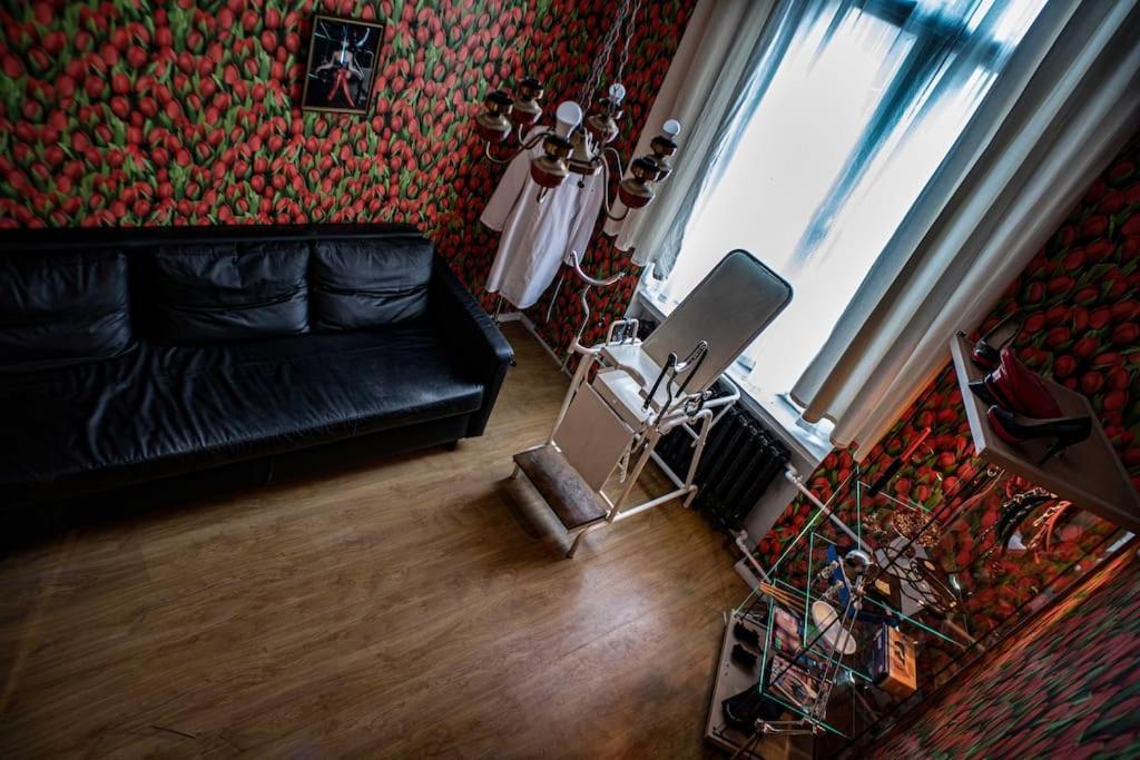 Vintage Bdsm Kinky - Entire 65m2 Space For Up To 6-guests - Fully Equipped * Wroclaw